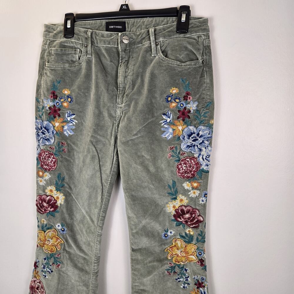 Driftwood Women's Corduroy Embroidered Farrah Flare Leg Jeans Size 30 34" Inseam - Picture 3 of 12